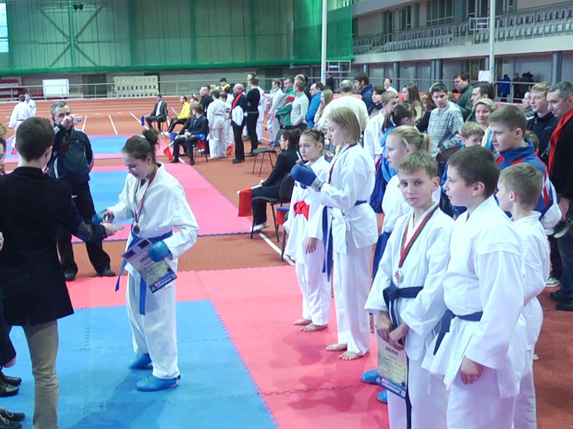 Belarusian karate athletes supports disabled people