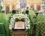 images/2025/V_prazdnik_Svyatogo_Duha_Mitropolit_Veniamin/