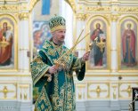 images/2025/V_prazdnik_Svyatogo_Duha_Mitropolit_Veniamin/
