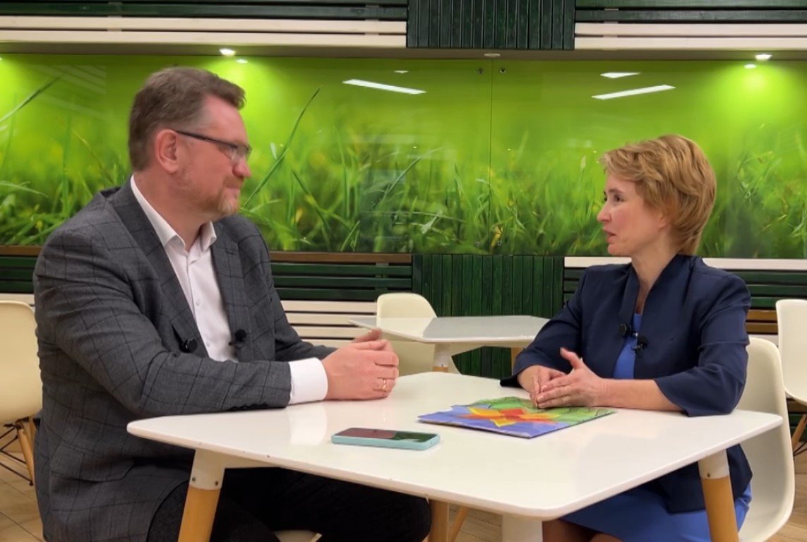 В программе «Прикосновение к свету» на телеканале СТВ вышло интервью с руководителем волонтерского объединения «Доброе сердце» БГПУ имени Максима Танка Еленой Чесноковой о фестивале «Ладошка» и его воспитательном потенциале...